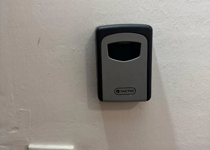 Vd 2 ,only 5 Min From Main Bus Station