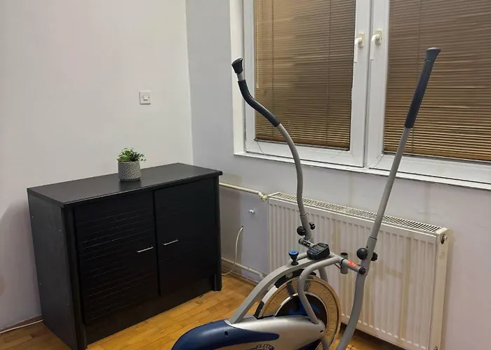 Apartment Vd 2 ,only 5 Min From Main Bus Station Skopje